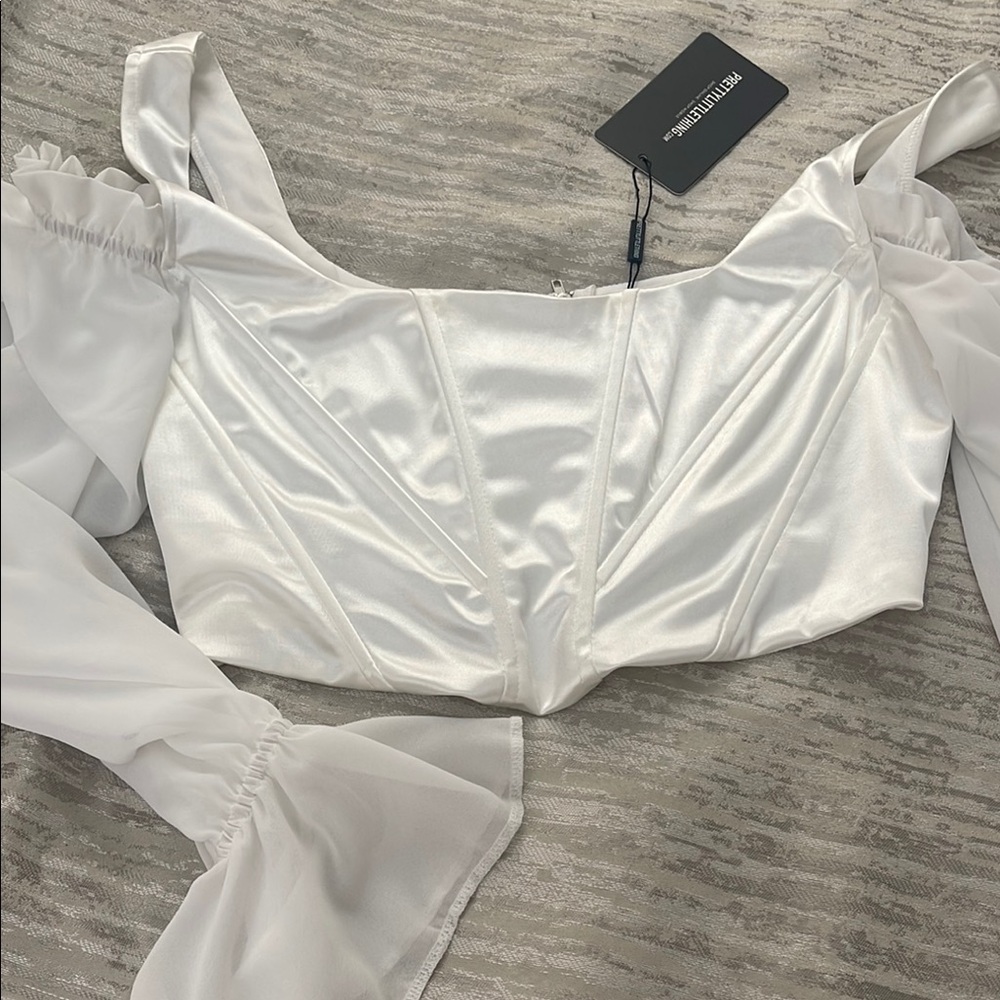 PrettyLittleThing White Ruffled Crop Blouse